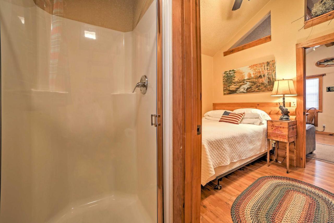 Branson Cabin With Deck Near Table Rock Lake! Eksteriør bilde