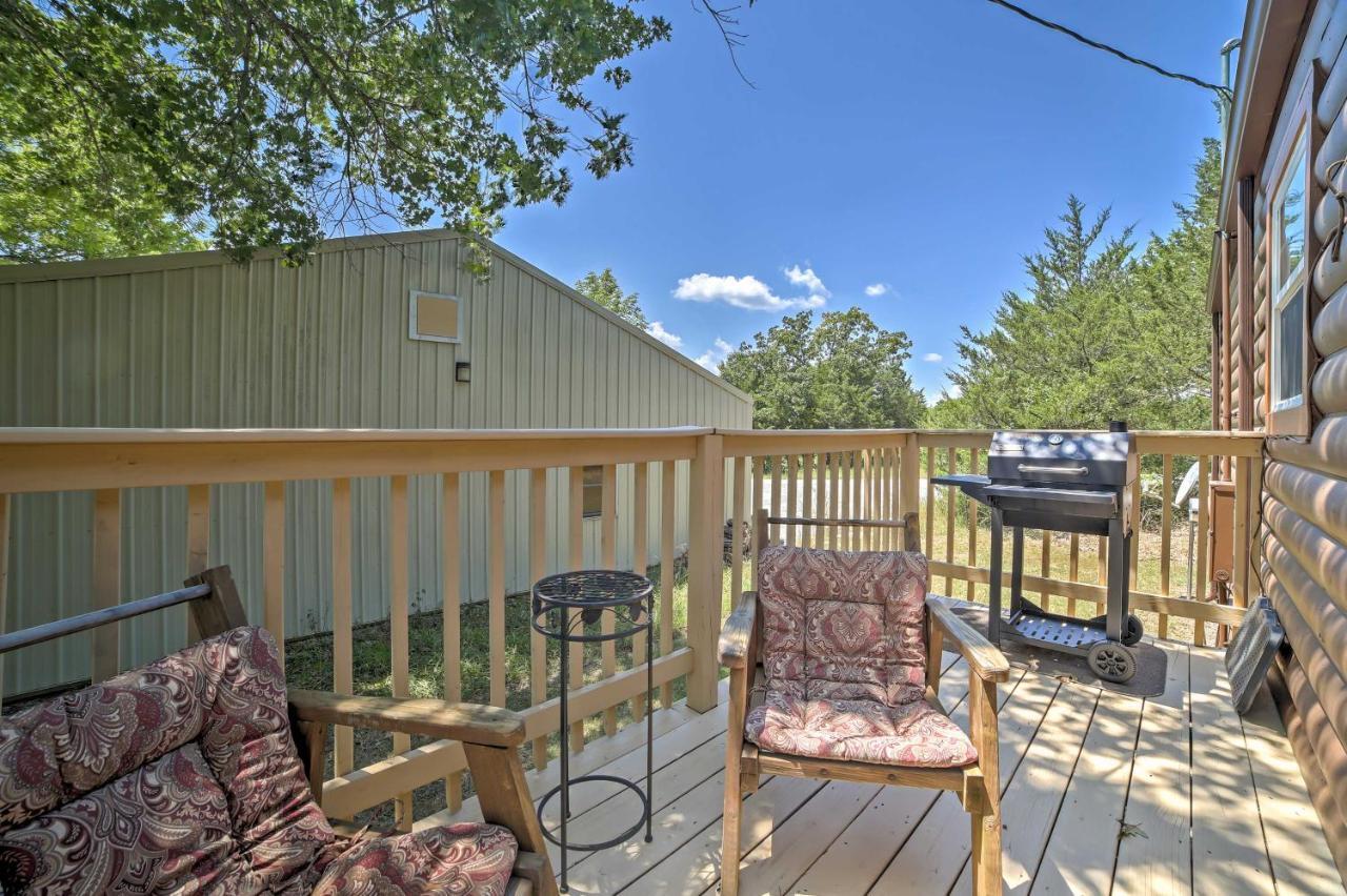 Branson Cabin With Deck Near Table Rock Lake! Eksteriør bilde